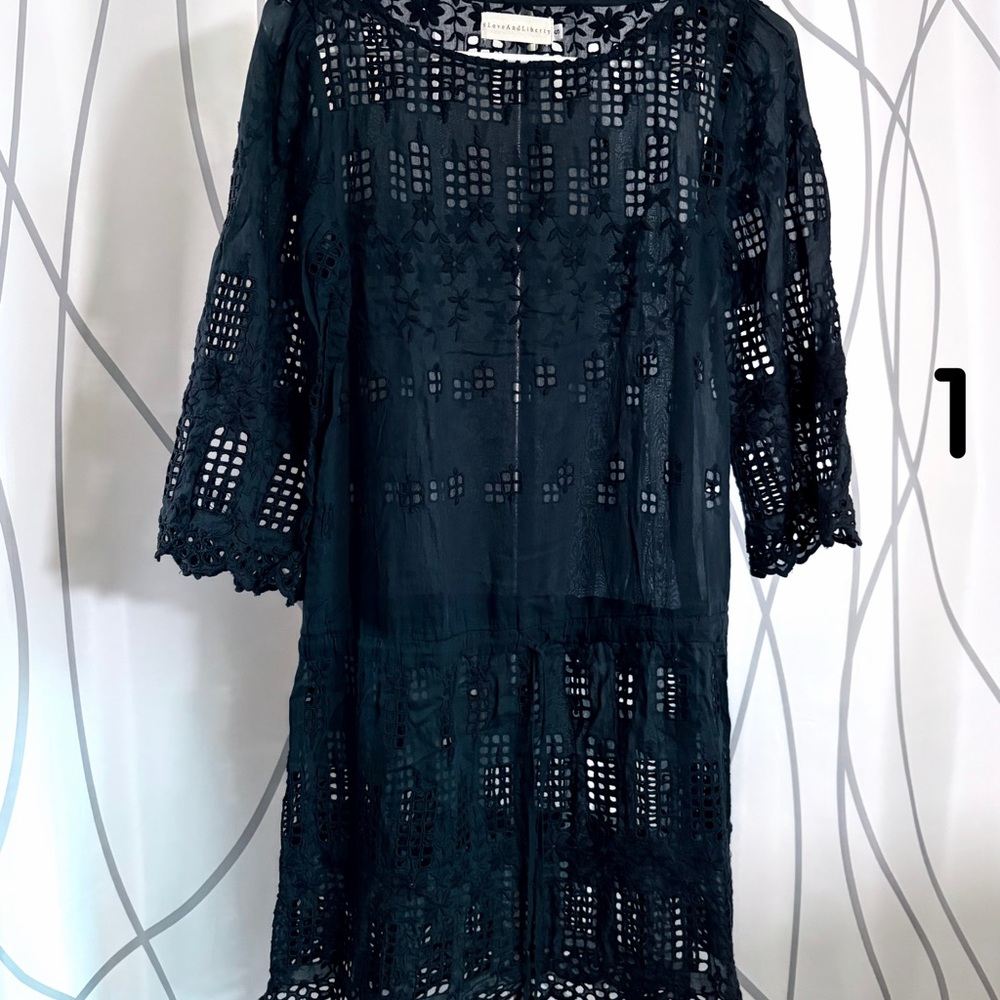 (4Q4) Clover & Liberty Black Eyelet Embroidered Cotton crochet cover up– Small